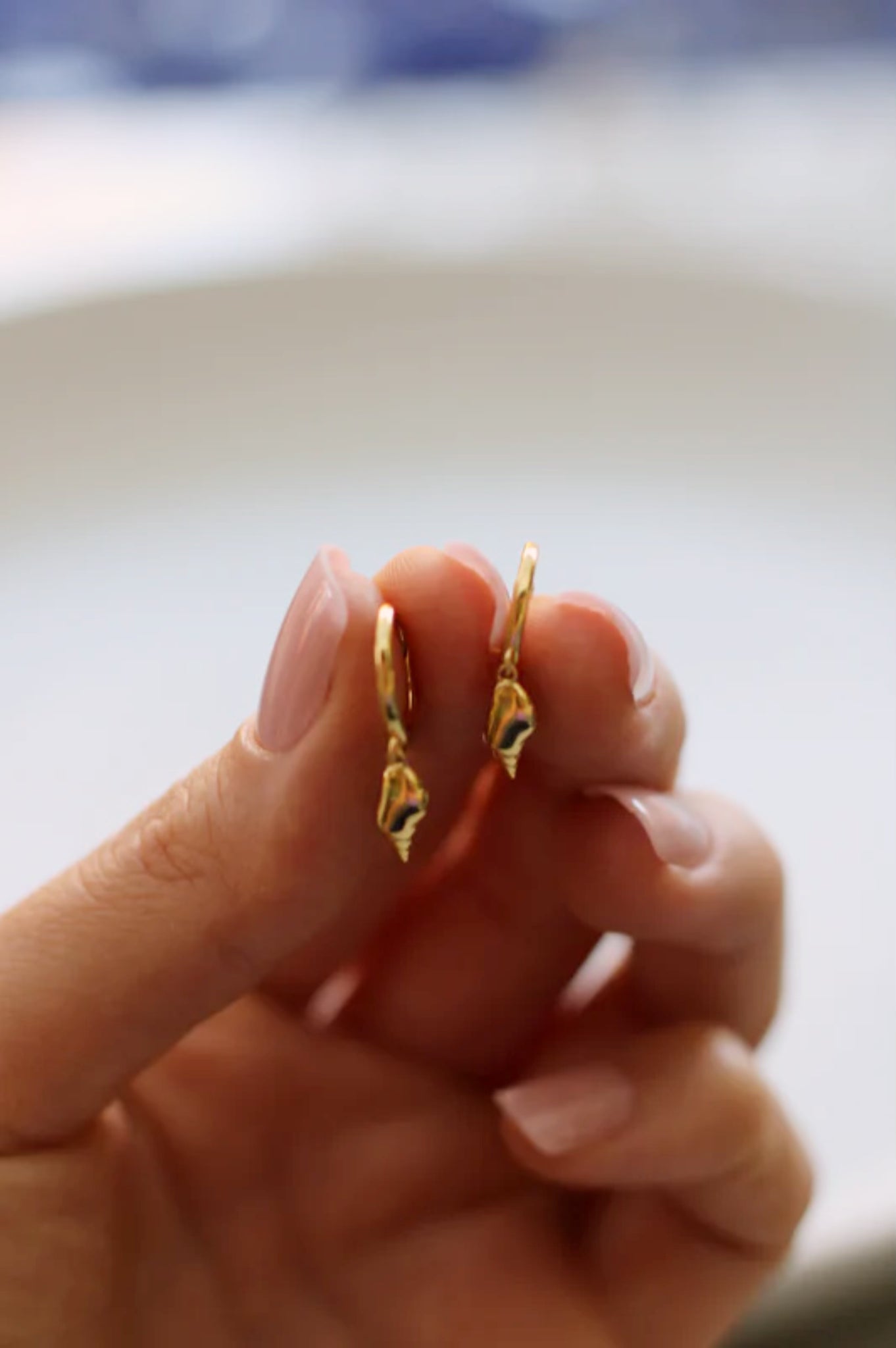 Conch Shell Dangle Huggies
